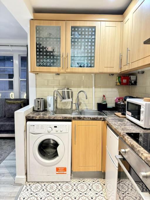 Centrally-Located Gem In Marble Arch, Лондон Екстер'єр фото